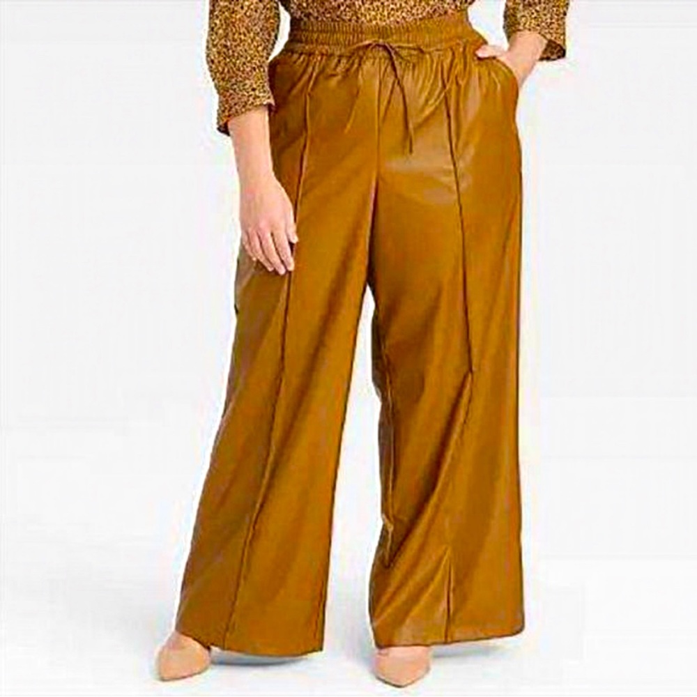 NWT Who What Where‎ Faux Leather Wide Leg Pants